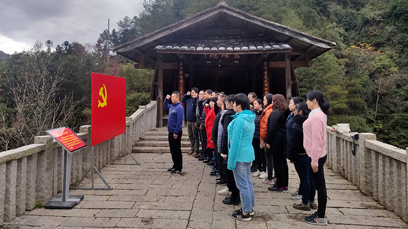 结对共建促提升，党建引领聚合力